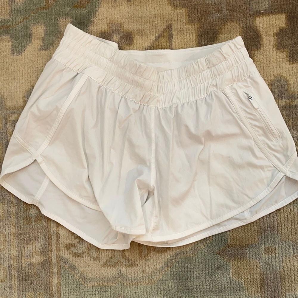 Lululemon Tracker low rise short 4 inch inseam